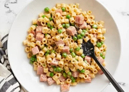 Pasta-With-Peas-And-Ham-Plated-500x375